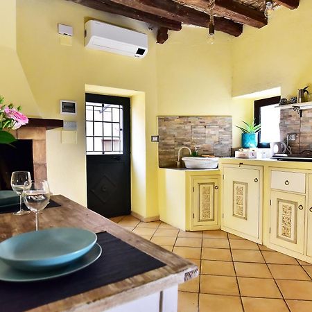 Torre Antica Suite กัมปาญญาโน ดิ โรมา ภายนอก รูปภาพ